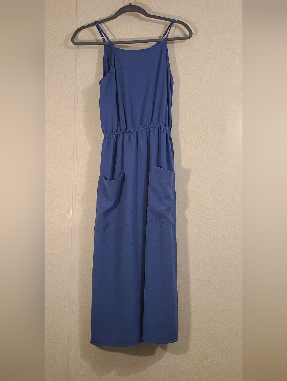 Good Luck Gem_Soft Blue Sleeveless Midi Dress